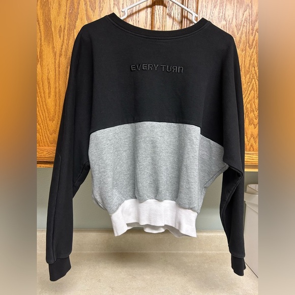 Every turn youth brand Black and Gray Colorblock Sweatshirt - Picture 1 of 5